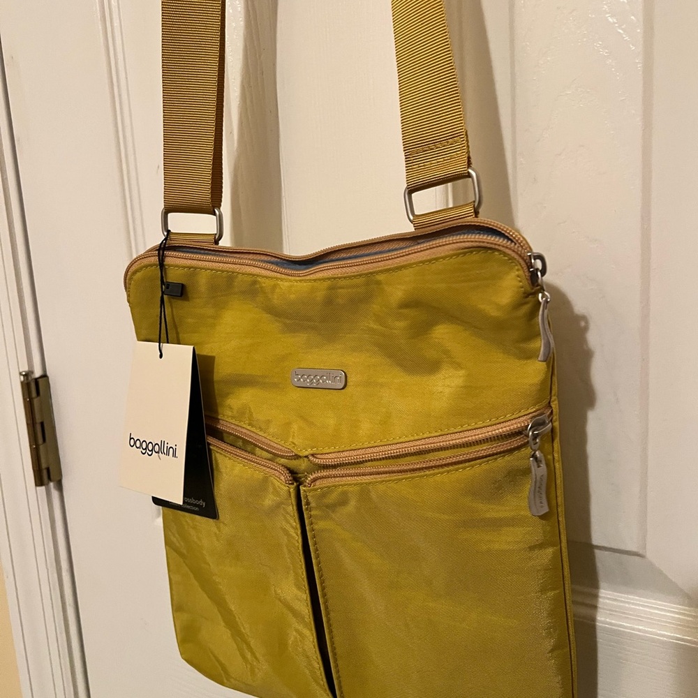 Baggallini Mustard Messenger Bag